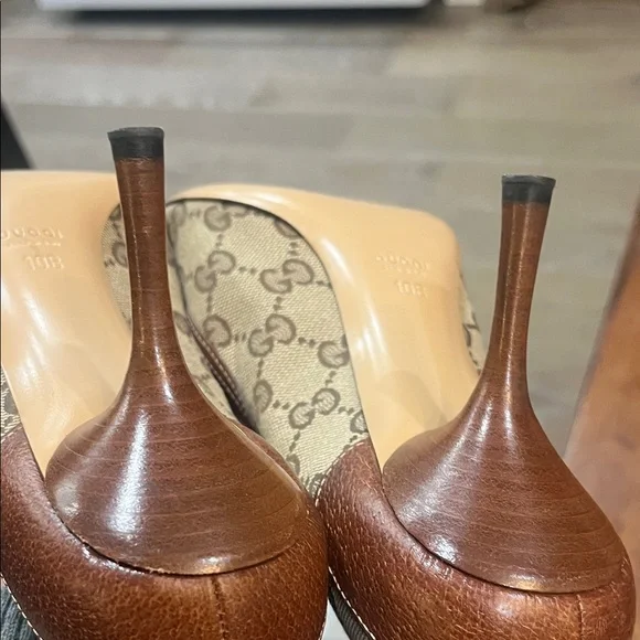 Gucci Women's Tan Canvas Loafers with Gold Accents - Picture 10 of 16